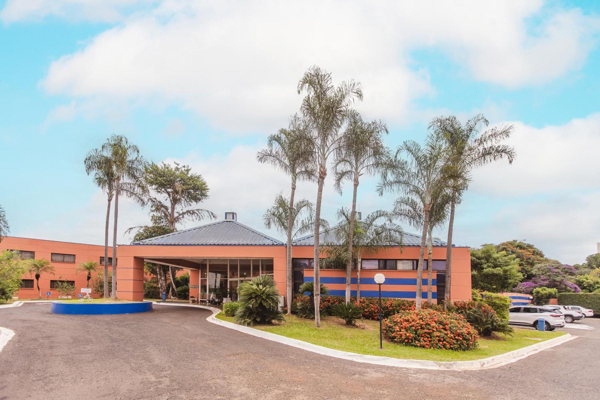 Hotel Golden Park Ribeirao Preto By Nacional Inn Exterior photo